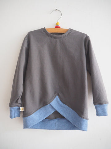 V- Sweater - gray
